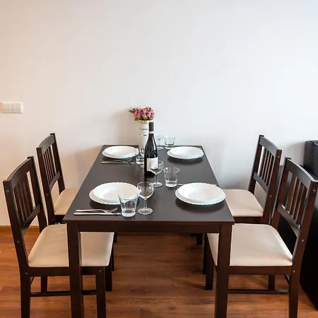 Sunny 1bdr Near Center Апартамент София