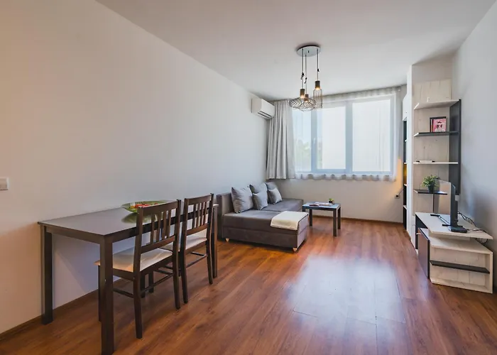 公寓 Sunny 1bdr Near Center *